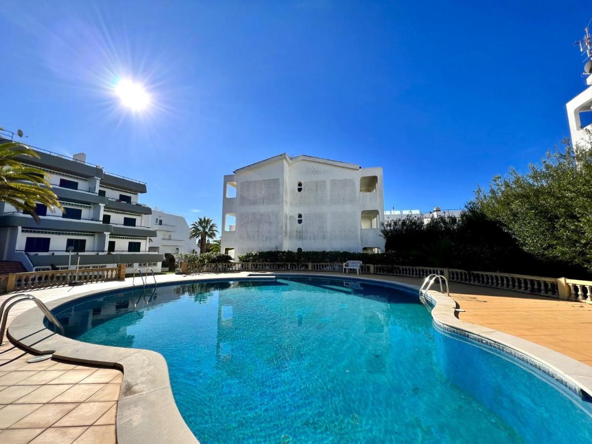 Albufeira Delight With Pool By Homing Apartment Guia  Bagian luar foto