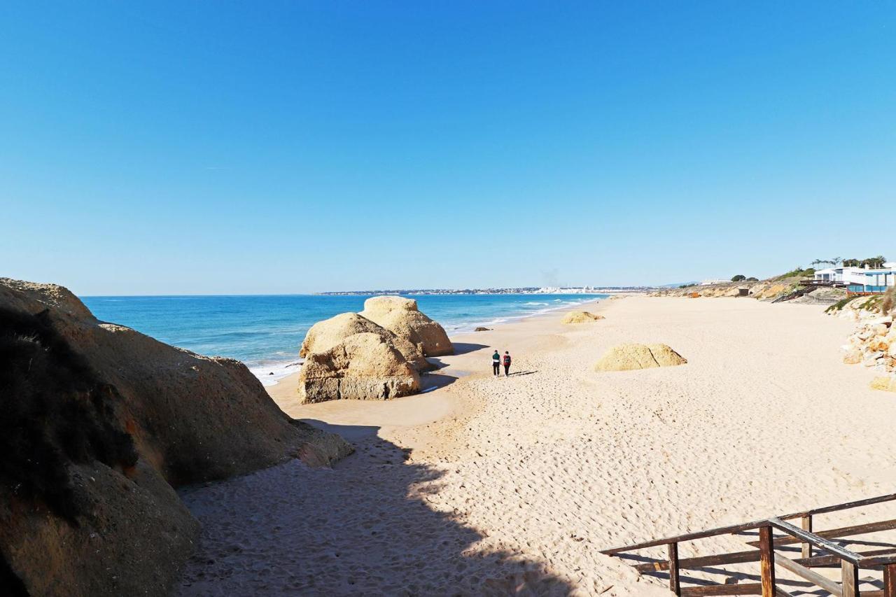 Albufeira Delight With Pool By Homing Apartment Guia  Bagian luar foto